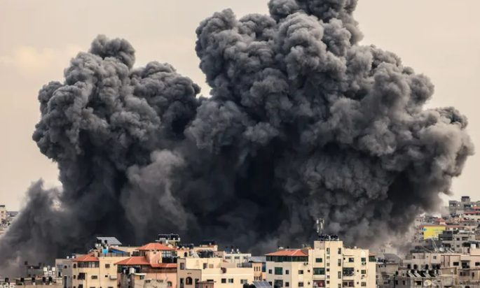شاهد بالفيديو .. الآلاف يخرجون في لندن تضامناً مع غزة